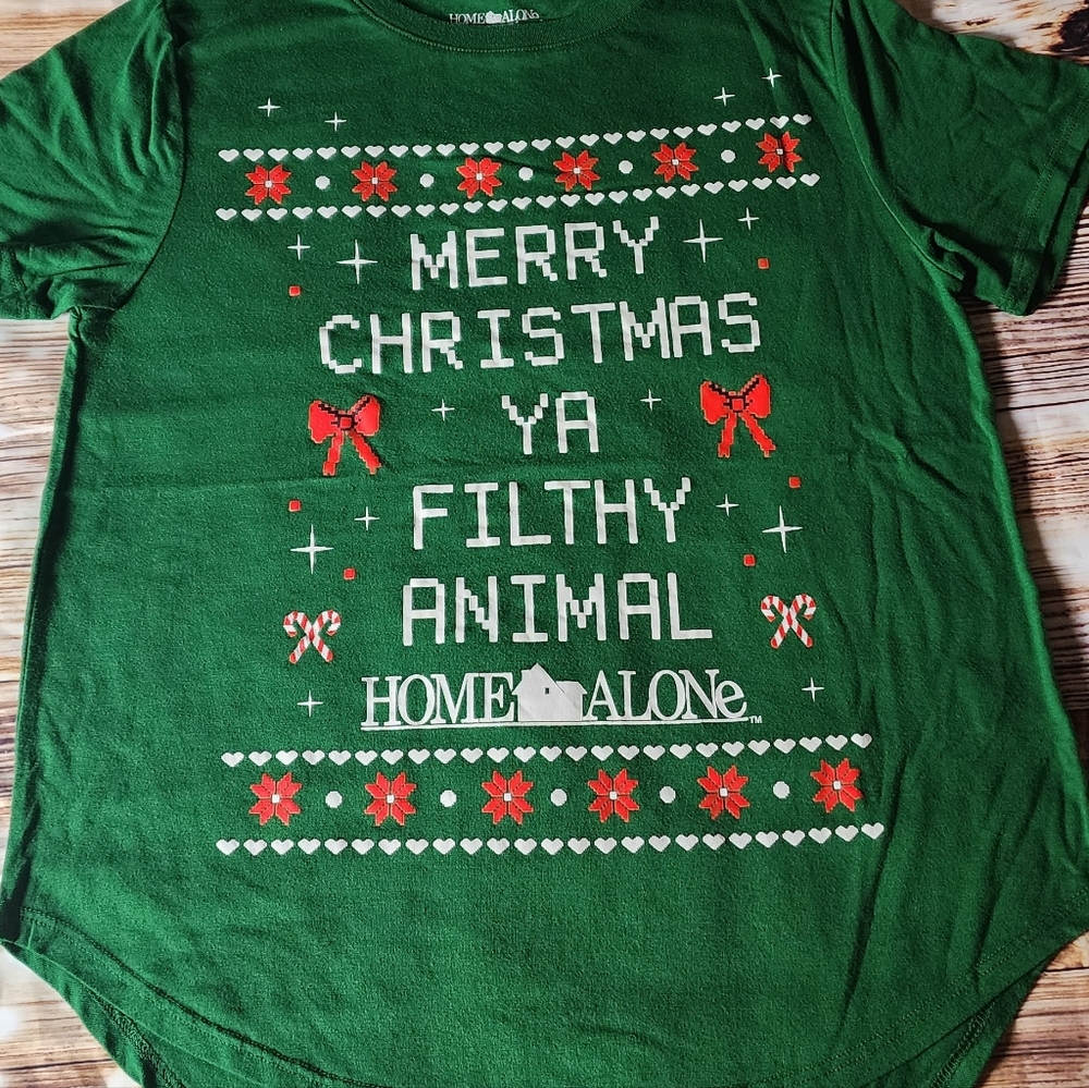 Home Alone "Merry Christmas Ya Filthy Animal" graphic tee